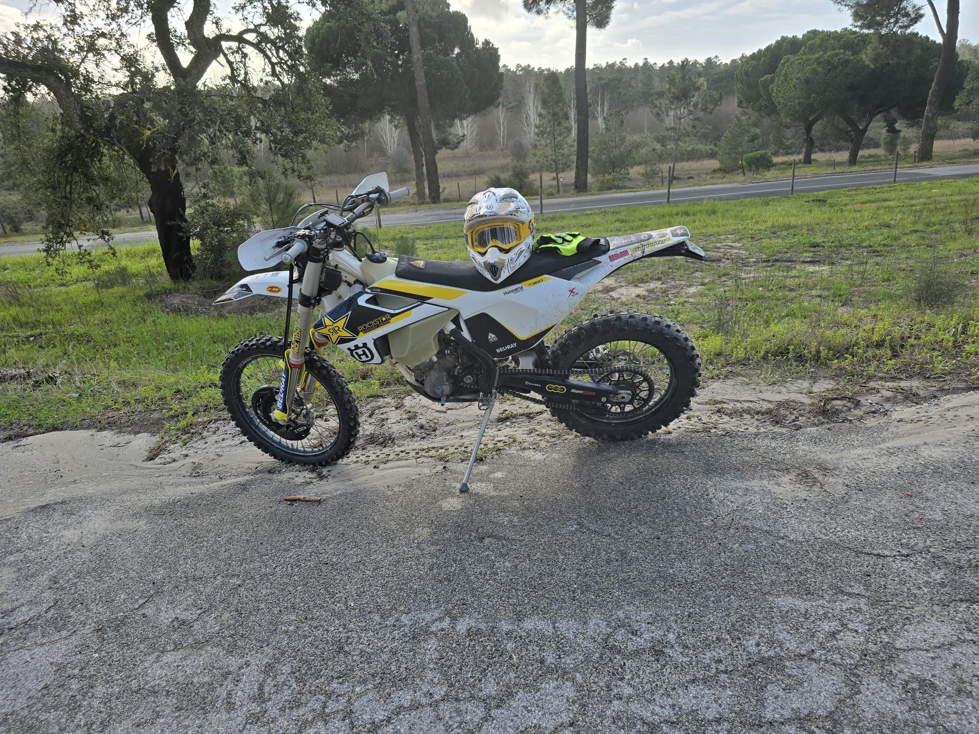 Mota de enduro Husqvarna