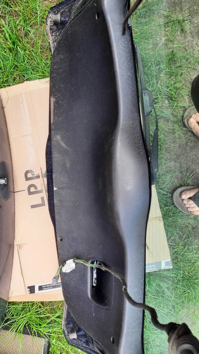 klapa bagażnika Ford Fiesta mk6 02-08 granatowa 5 drzwi