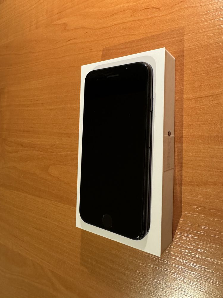 Telefon Iphone SE 2020