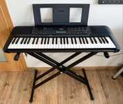 Yamaha PSR-E273 Keyboard