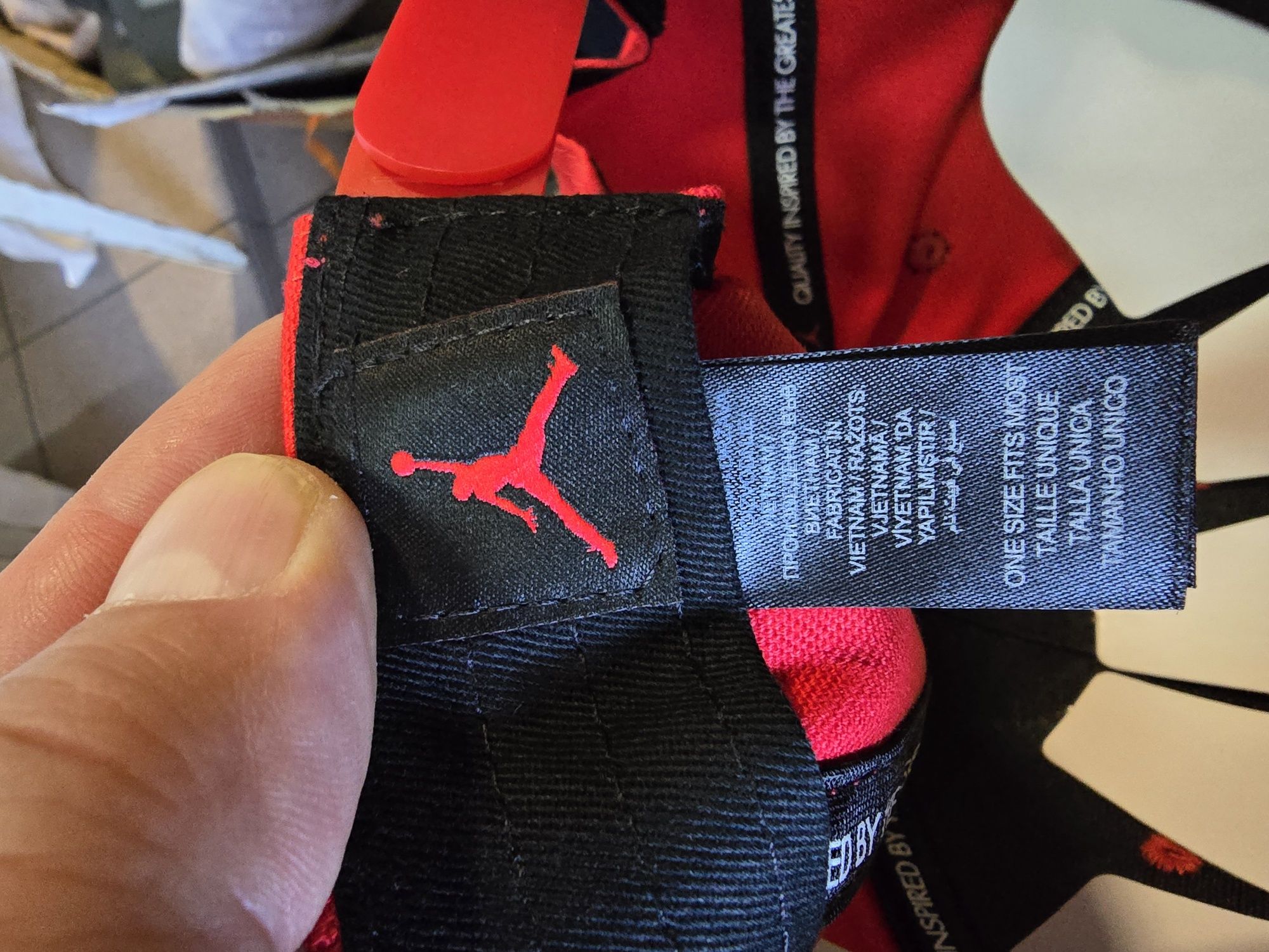 Бейсболка Nike JORDAN CLC99 FLT SSNL CAP червона