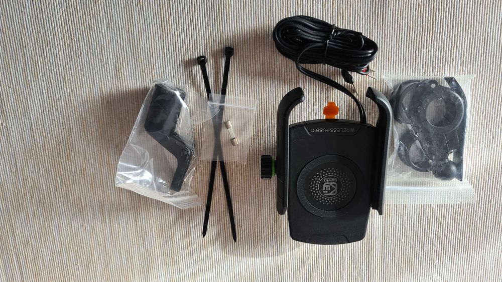 Uchwyt telefonu z ładowaniem - indukcja & USB C na motocykl