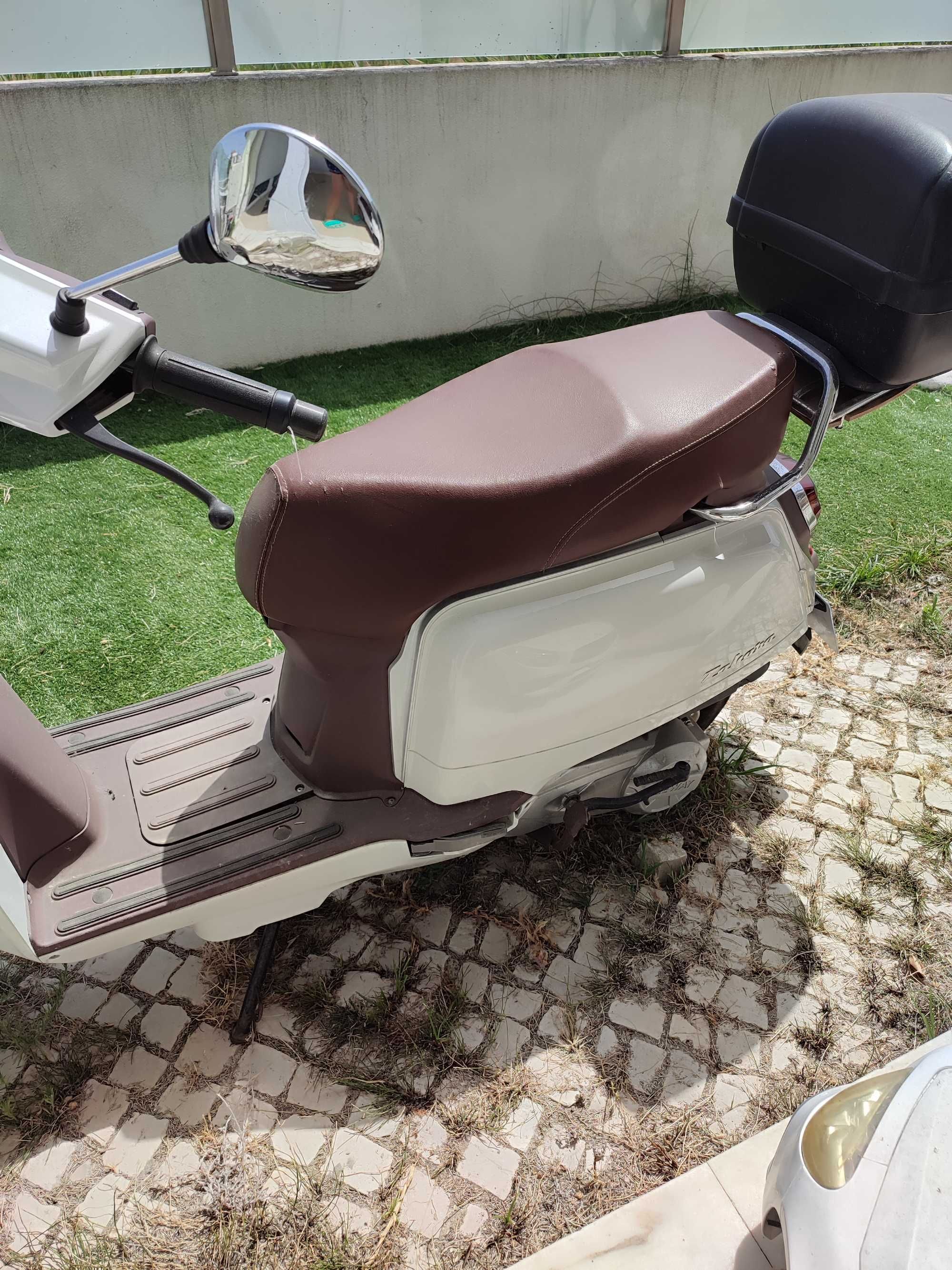 Mota Scooter Zahara como nova