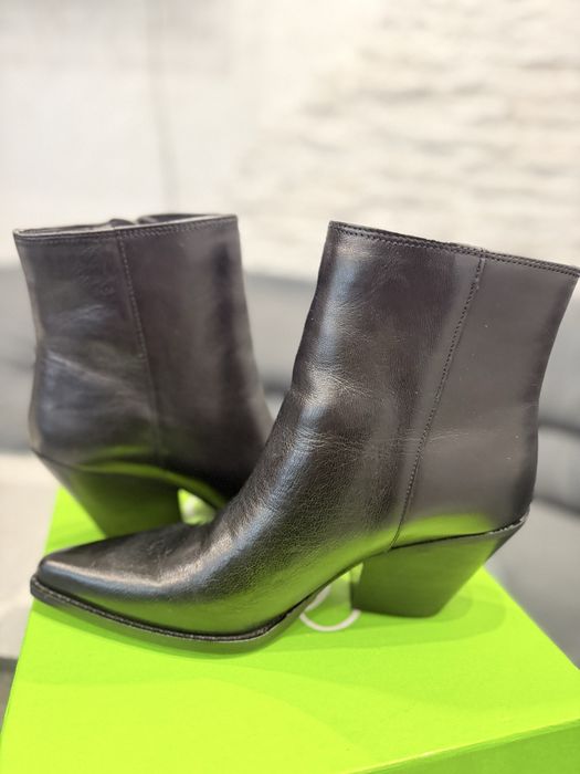 Чоботи козаки нові