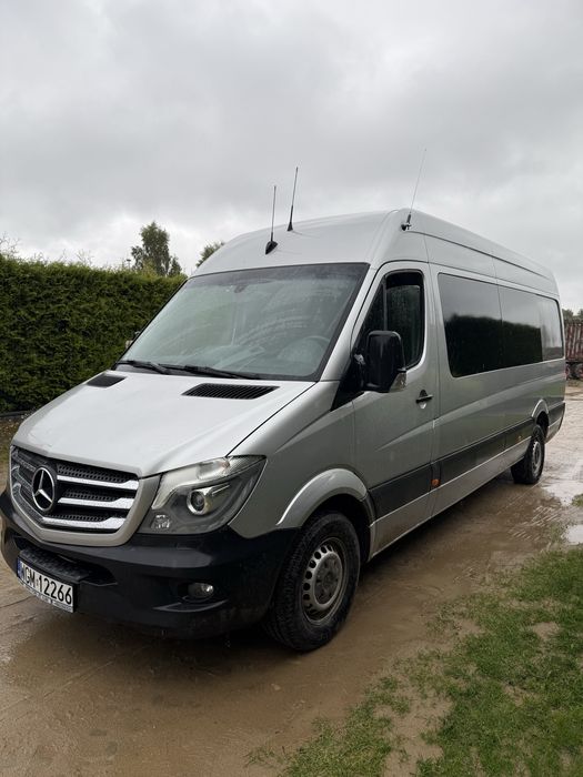 Wynajem busa z kierowcą.Przewóz osób ,transfery,wesela…