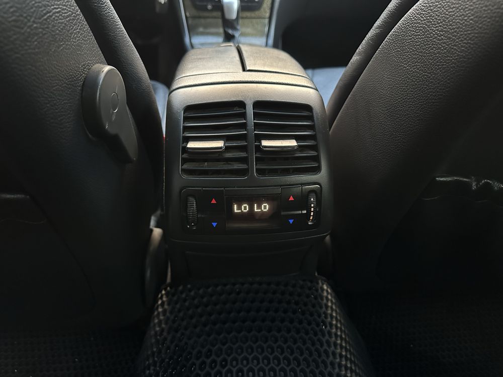 Mercedes-Benz E-Class W211 Universal 3.2 CDI
