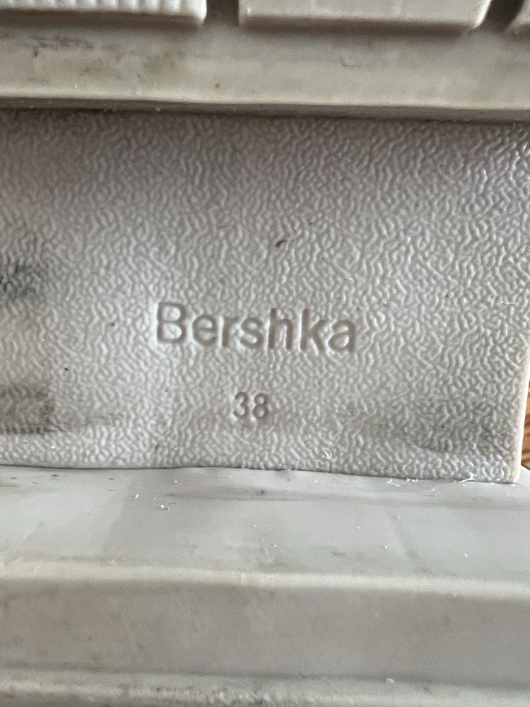 Чоботи, ботінки Bershka 38 розмір (24,5см)