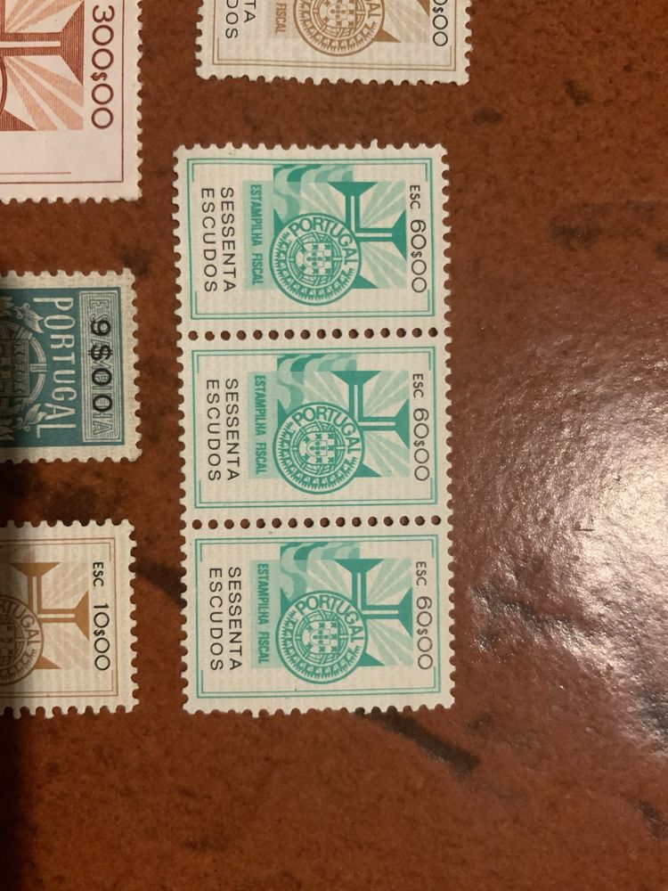 Vendo lote de 11 selos nunca usados.