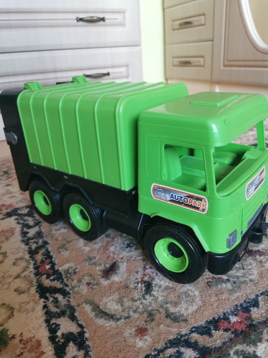 Великий сміттєвоз/міська техніка/Tigres Autopark