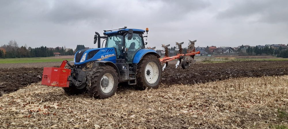 Usługi rolnicze, siewy, orka, mulczowanie, kiszonki, siana, koszenie.