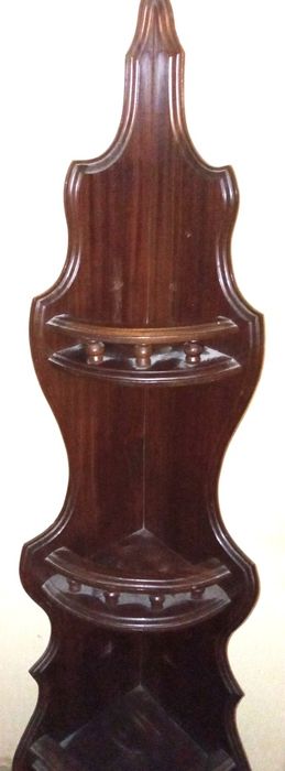 Cantoneira em madeira