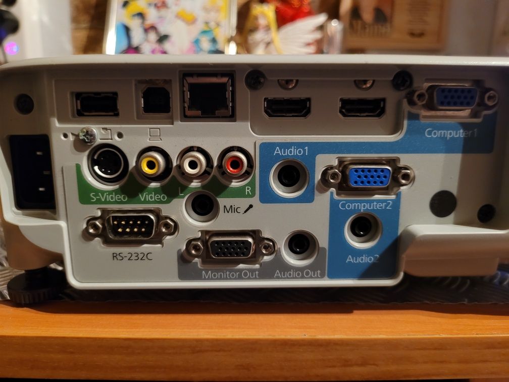Projektor Epson.