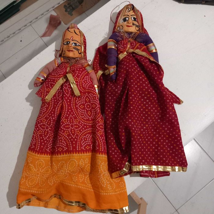 Par de marionetas indianas