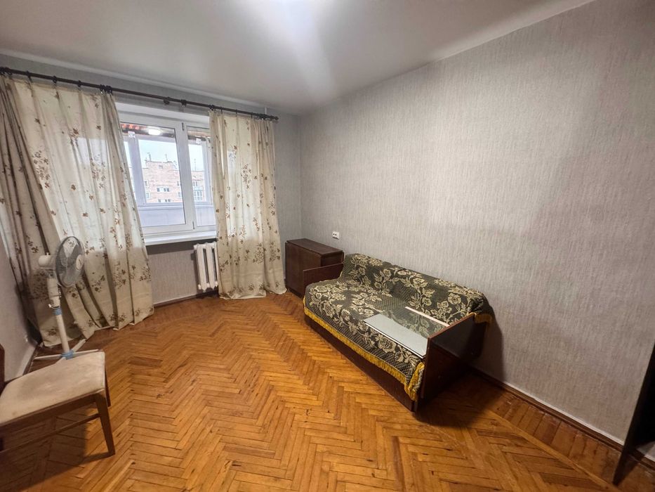 Продам 3 кв Велика Панасівська Сортировка заходь та живи