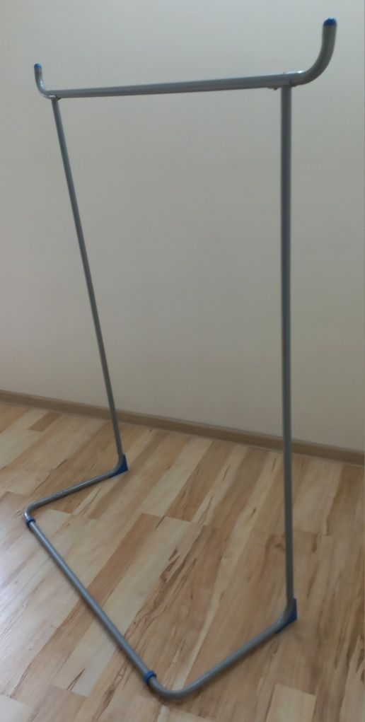 Wieszak stojący na ubrania Ikea