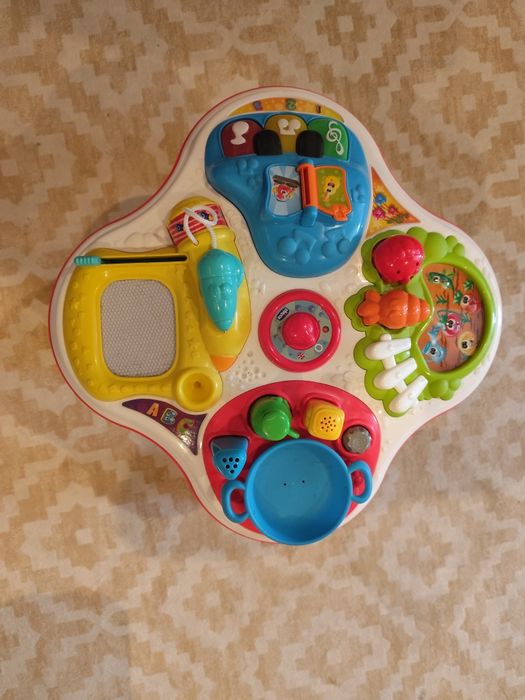 Mesa de Atividades Bilingue Chicco