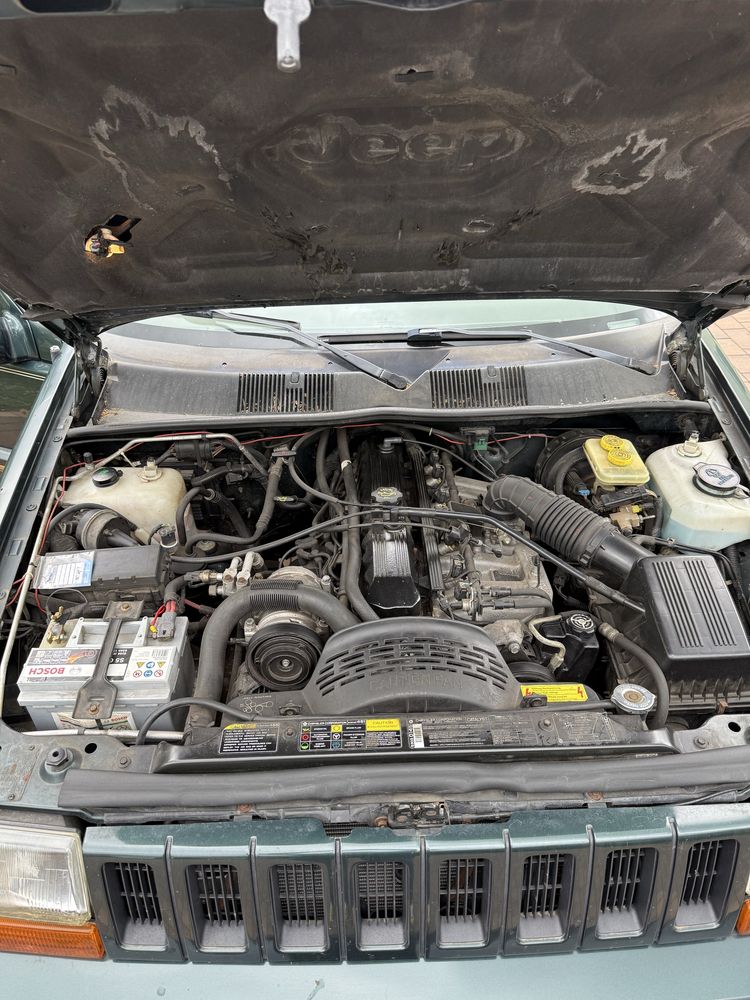 Jeep Grand Cherokee Limited 4.0 benzyna, 6 rzędowa