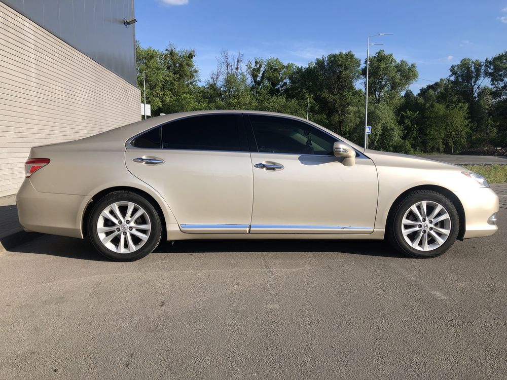 Lexus ES 350 Продаю своє власне авто