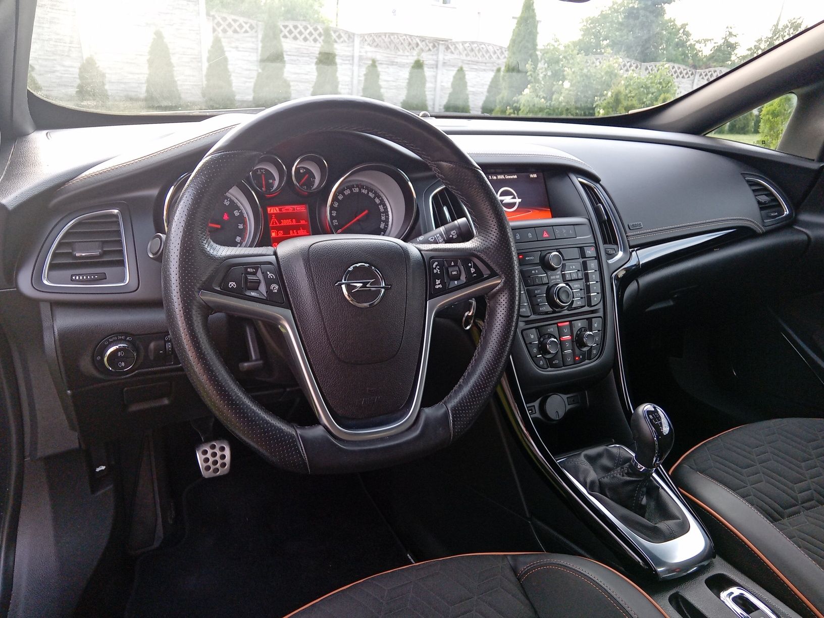 Sprzedam cabrioleta  opel  caskada 2015 r,140 koni  ,przebieg 36000