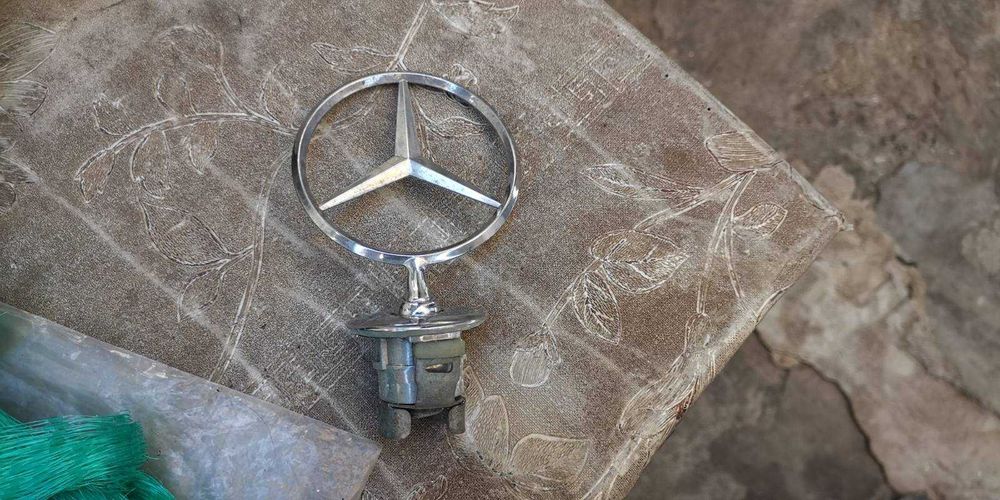 Значок для Mercedes хромированная нержавейка оригинал
