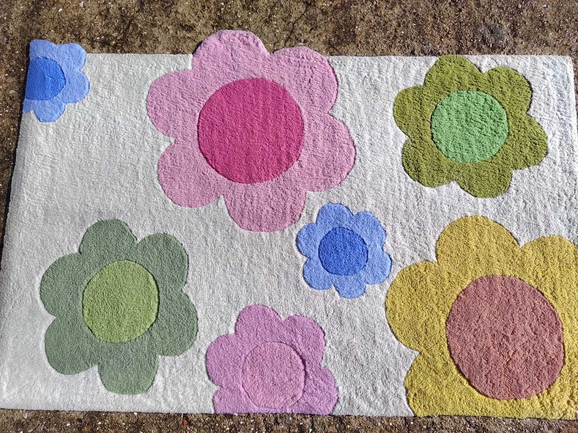 Tapete para quarto de menina