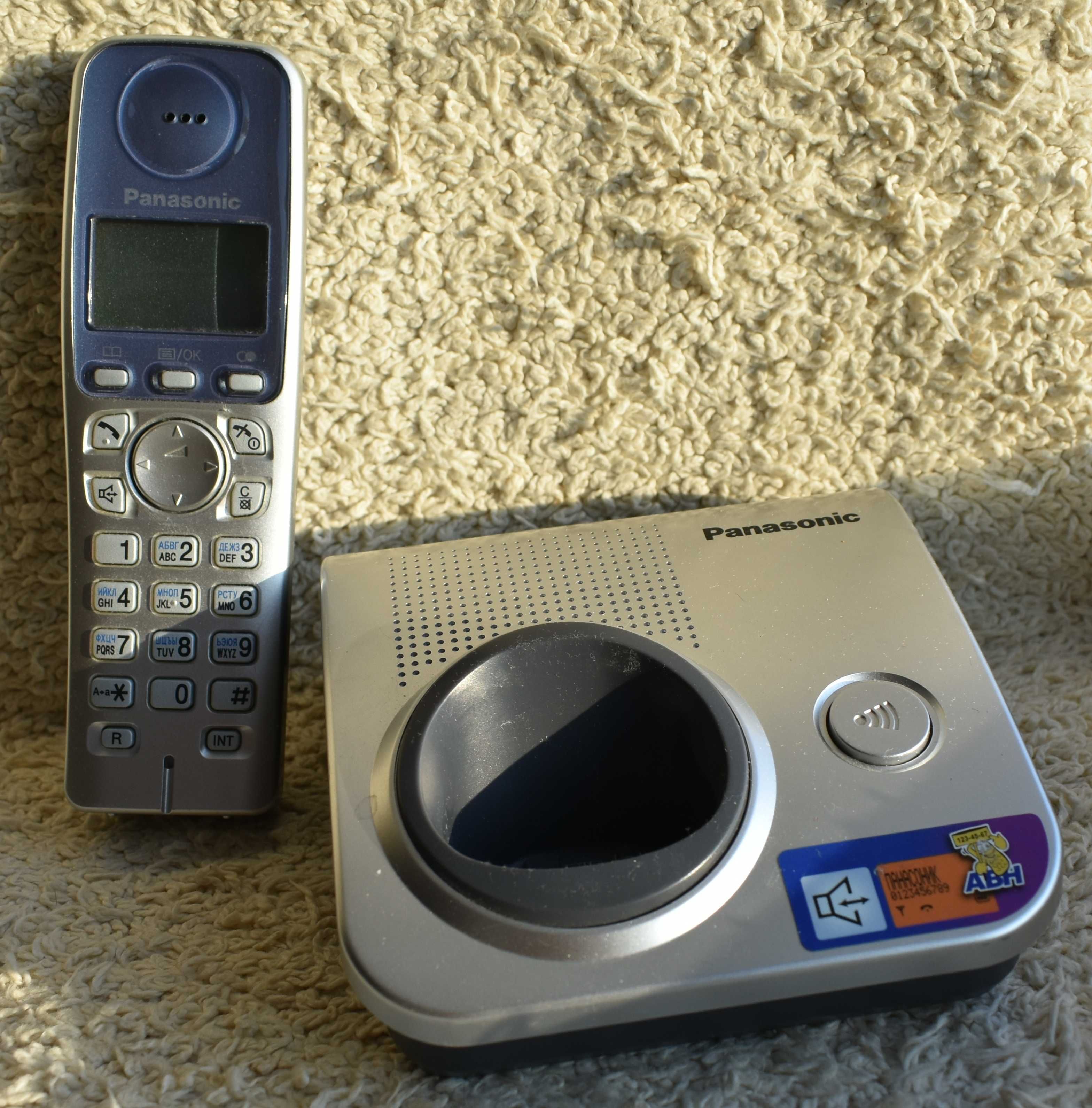 стаціонарний телефон Panasonic KX-TG7207UA