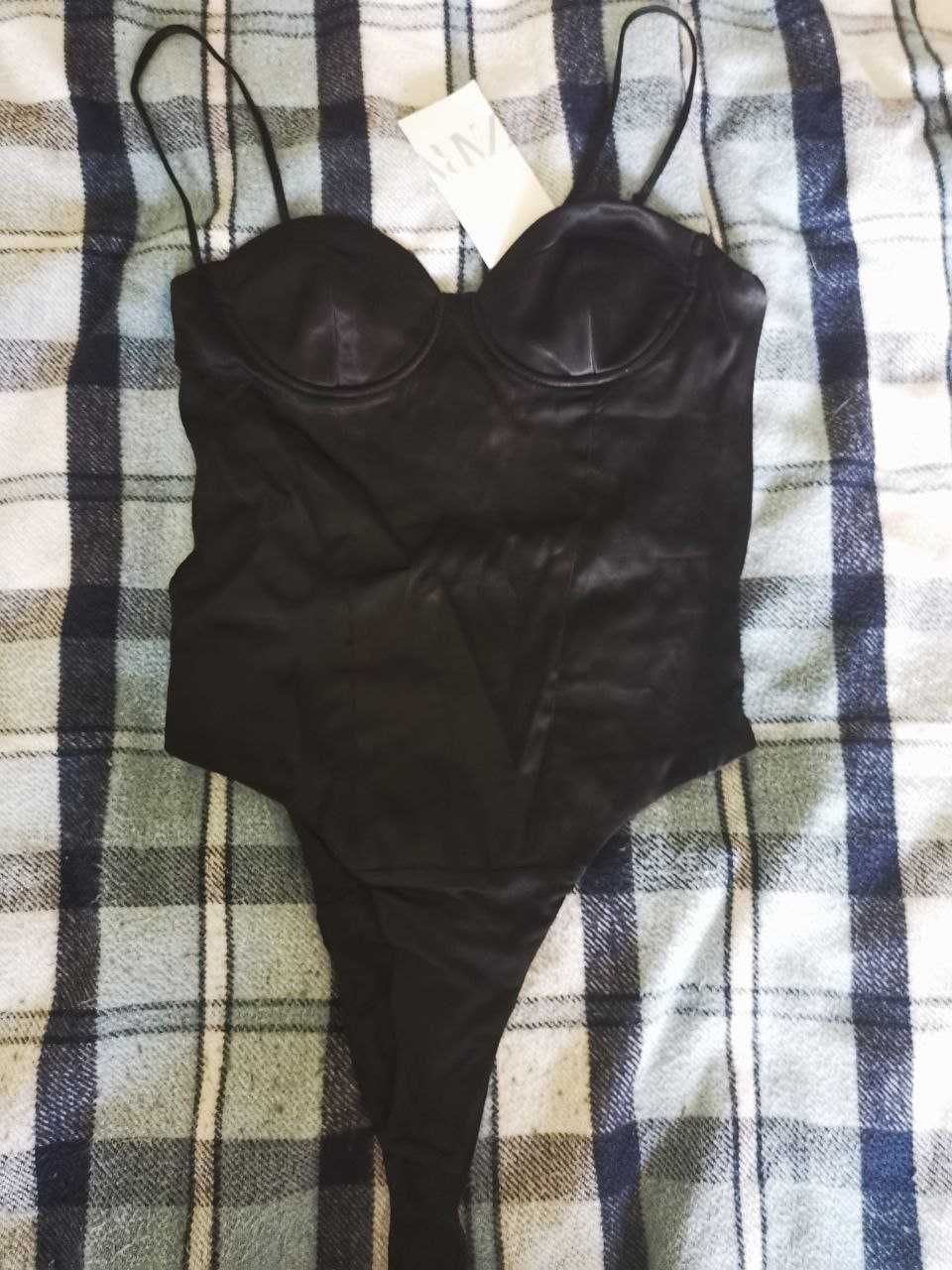 Сатиновый боди корсетного типа ZARA. Новый