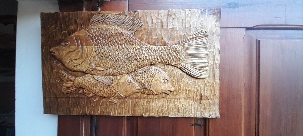 Płaskorzeźby w drewnie