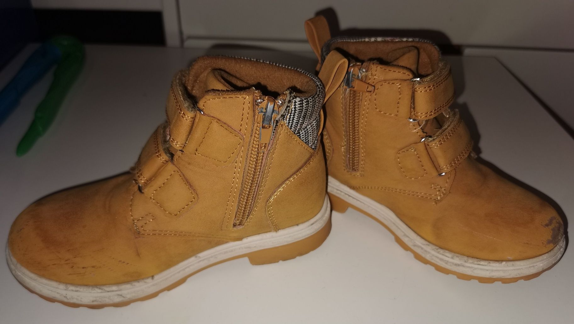 Trzewiki buty na jesień rozm. 27 na dwór, zniszczone