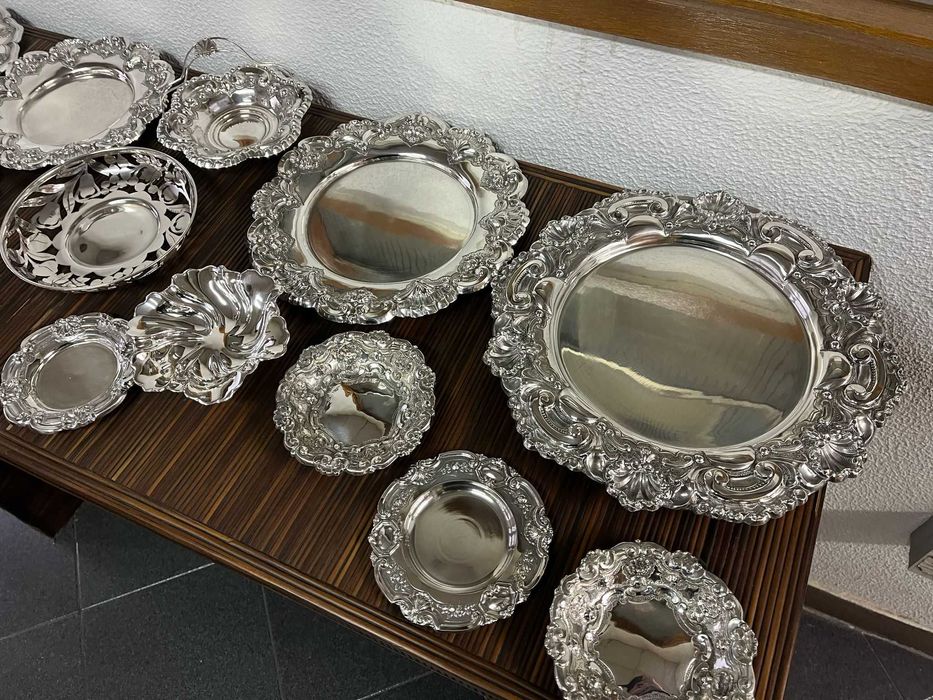 Pratas conjunto de 14 peças com o total de 1494 Gr