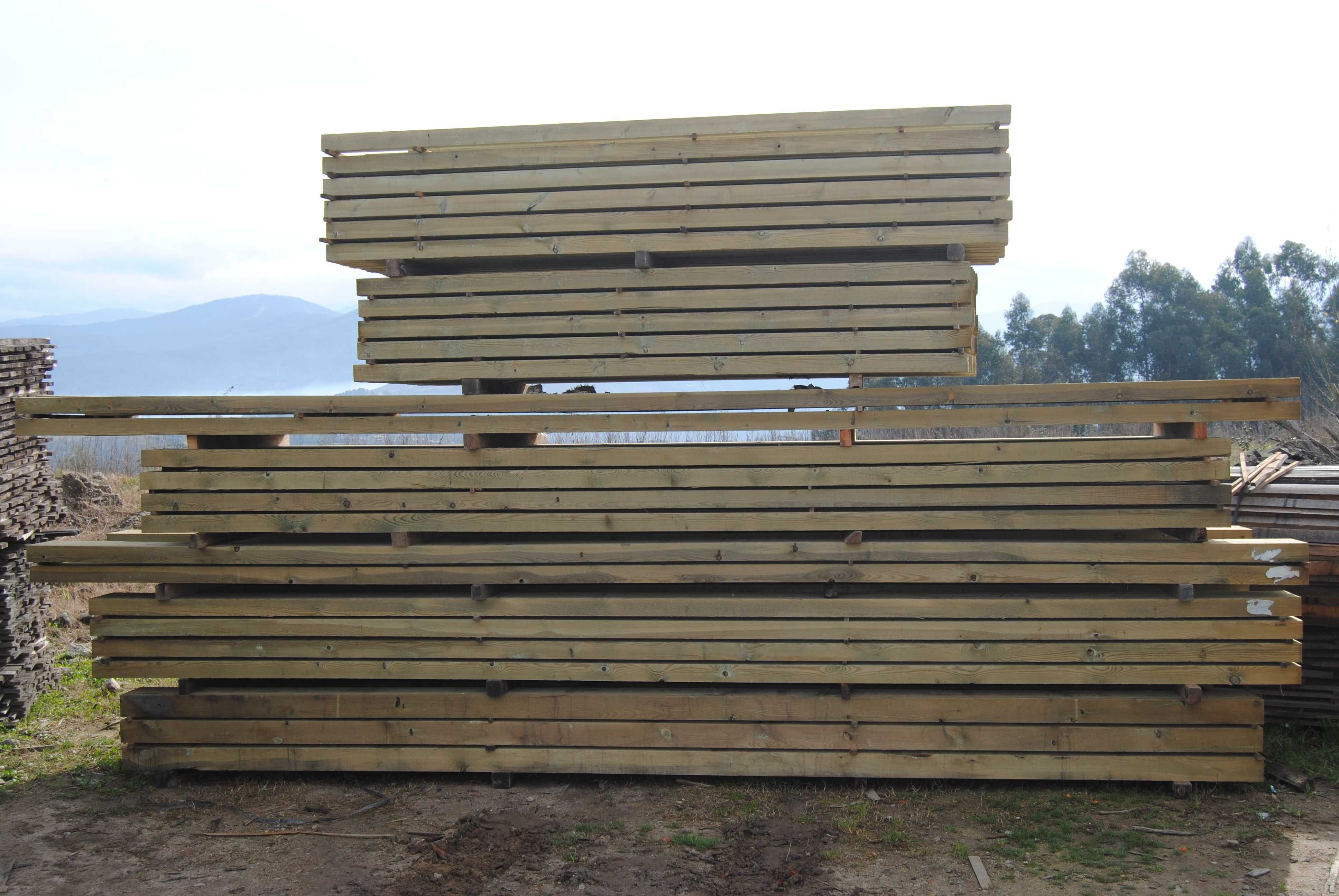 Deck Pinho Nacional