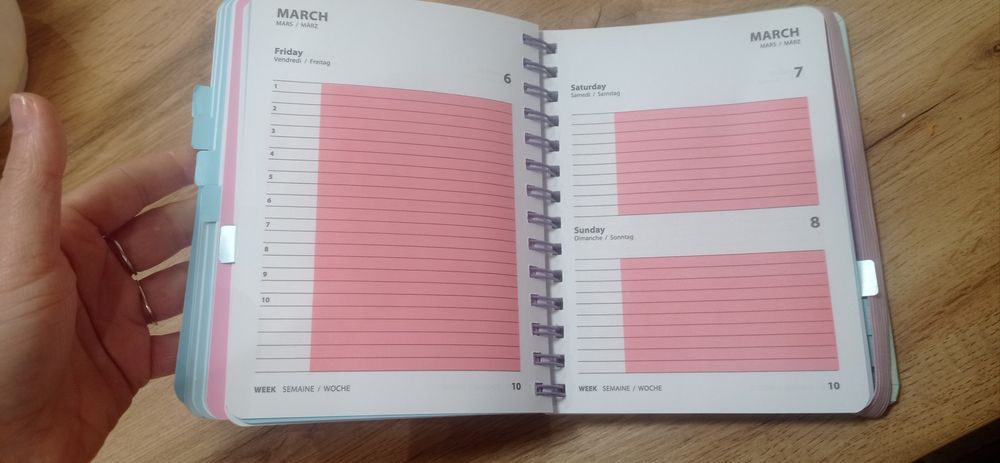 Planer książkowy kalendarz 2025/2026