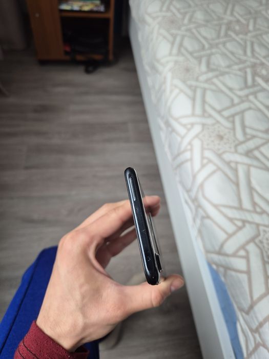 Телефон Huawei P30 lite