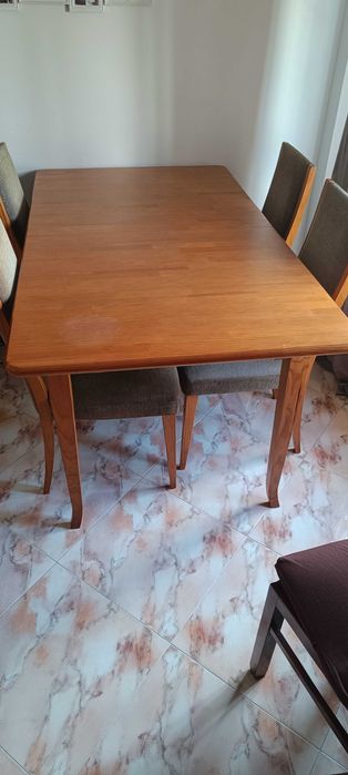 Mesa de sala jantar e 4 cadeiras