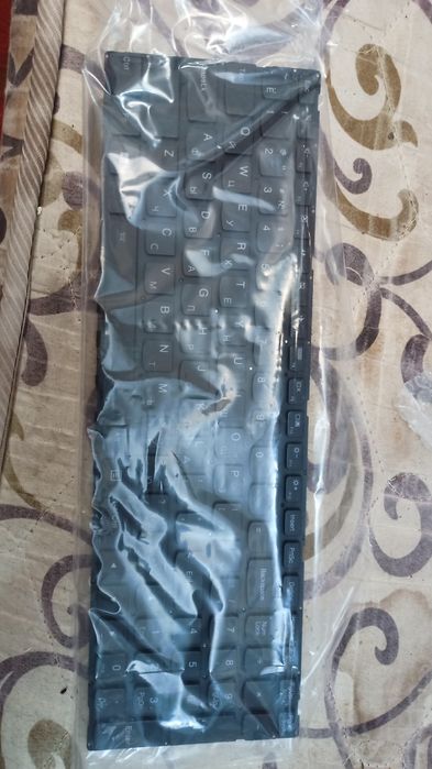 Продам клавіатуру на lenovo y500-15