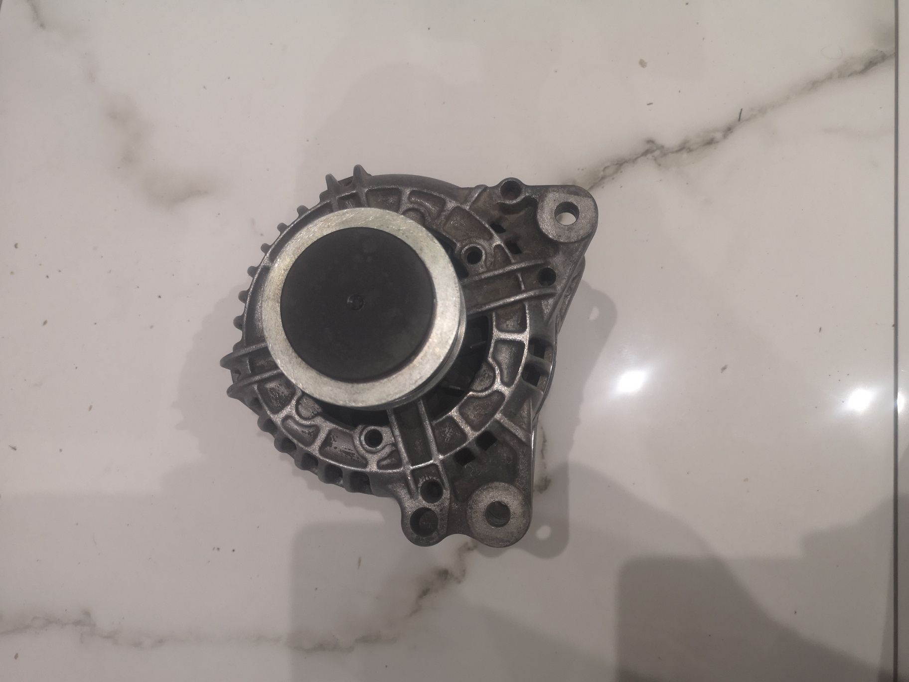 Volvo v70ll 2.5tdi  alternator bosch stn bdb oryginał