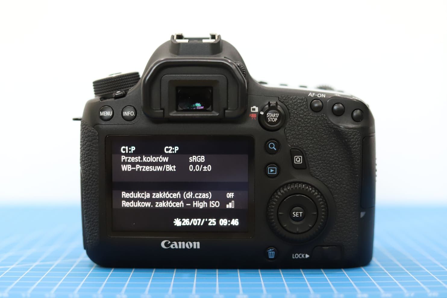 Canon EOS 6D + grip + akcesoria – przebieg 57 514 super stan 

Sprzeda