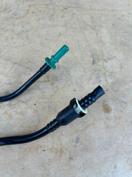 Przewód wąż paliwa zbiornika baku pompki paliwa Citroen DS5