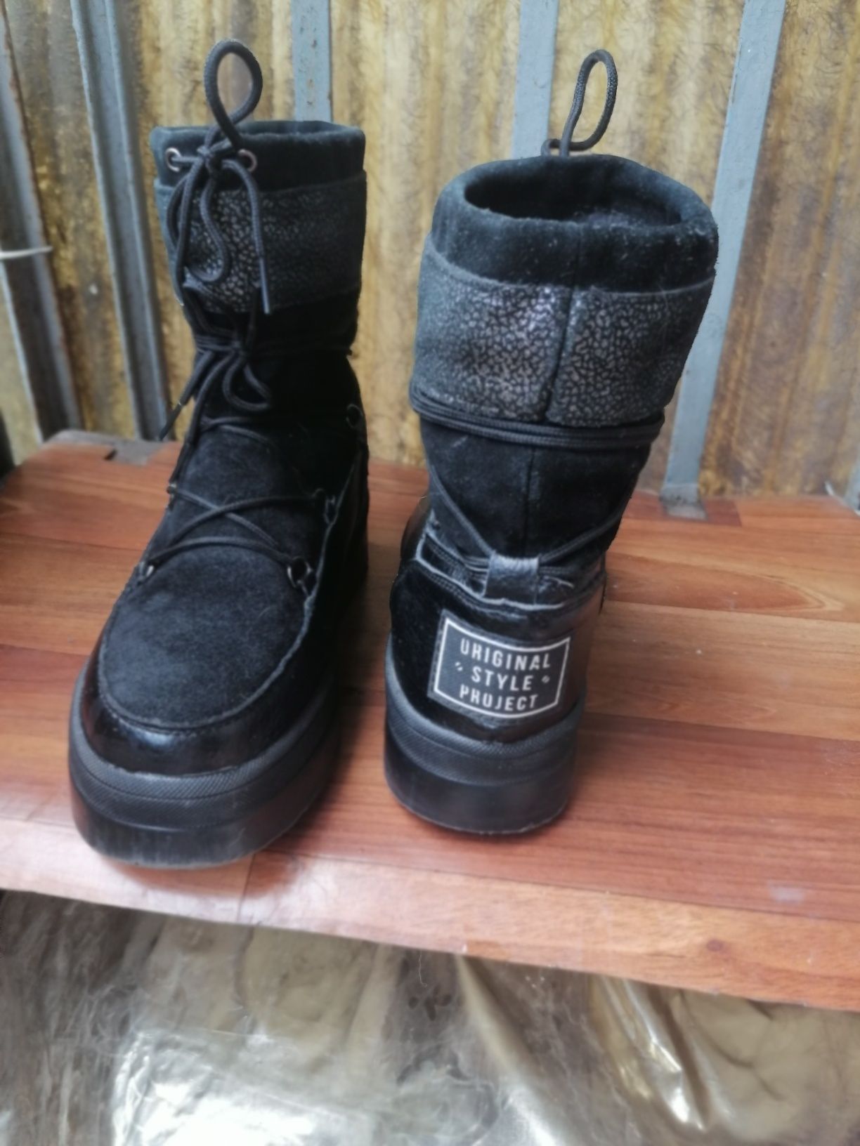 Зимове взуття, сапожки, ботинки зимові, валенки, уггі, ugg, луноходи