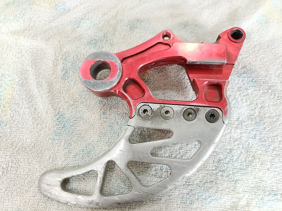 Proteção de disco traseiro Beta racing rr
