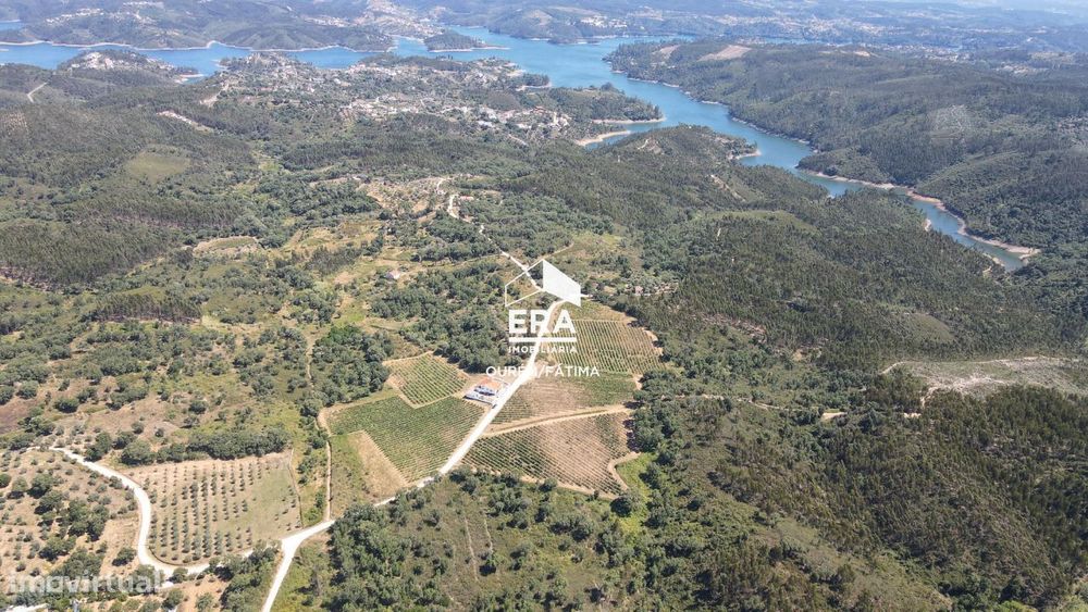 Terreno localizado na Serra, Tomar