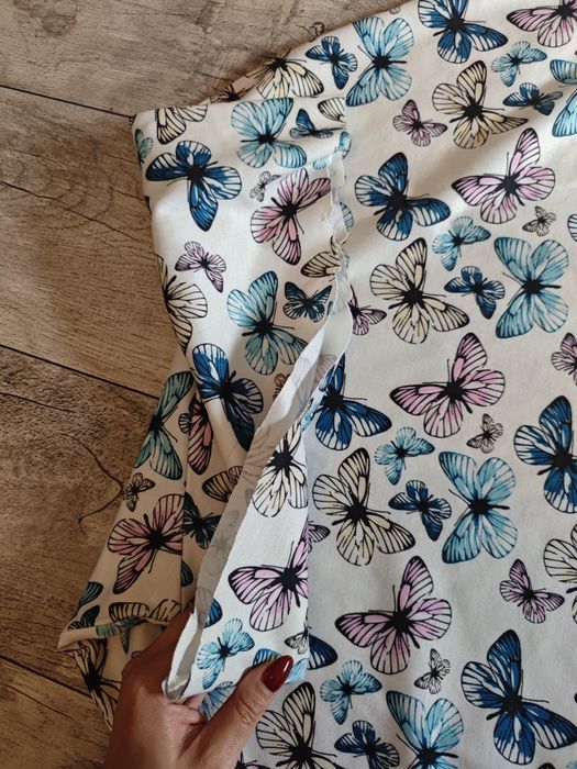 Spódnica motylki biała rozkloszowana niebieskie motyle butterfly skate