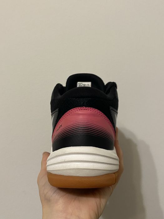 Оригінальні волейбольні кросівки ASICS GEL-TASK MT 3