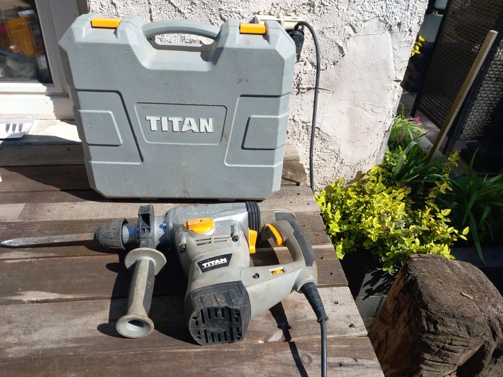 Młotowiertarka TITAN TTB631SDS PLUS