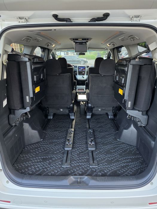 Toyota Vellfire 2,4 CVT 2010 7 мест