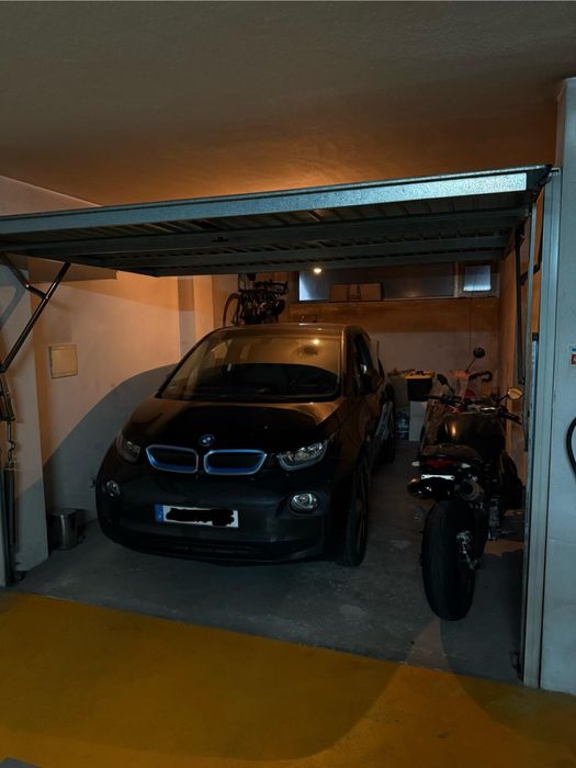 Apartamento Moderno T2 + Garagem fechada + 2 Varandas Exteriores