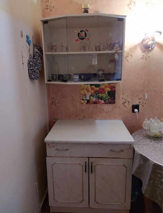 Продаж кімнати в 3 кімнатній квартирі