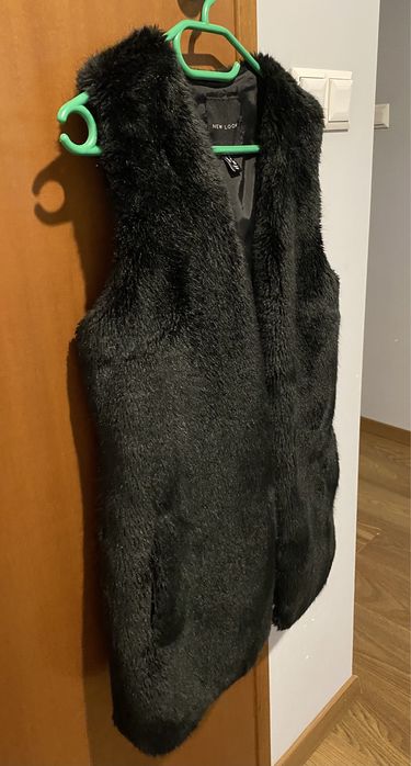 Czarna kamizelka New Look, rozm. 38- nowa bez metki . Niezapinana , z