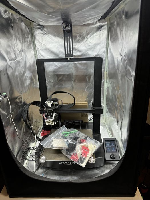 Продам 3D-принтер Creality Ender-3 V3 SE + допи