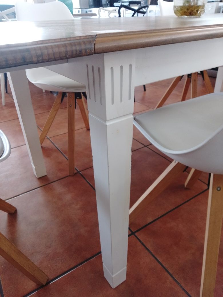 Conjunto Mesa de Jantar Extensível + 6 Cadeiras